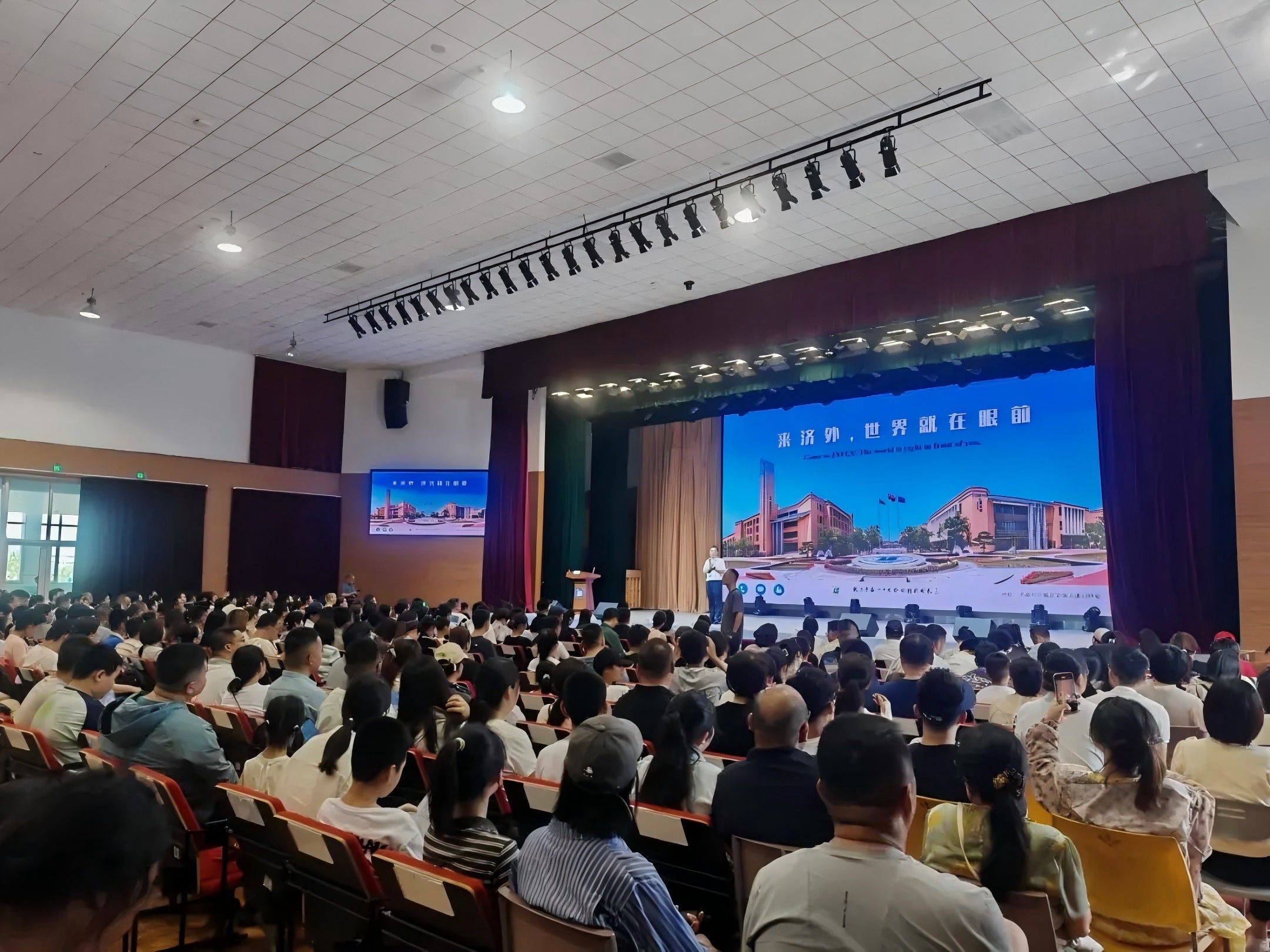 濟(jì)南連心物業(yè)全力保障濟(jì)南外國(guó)語學(xué)校校園開放日